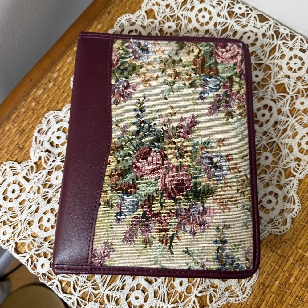 Vintage NASB Loose Leaf Ring Bound Bible Floral Tapestry Zip Cover